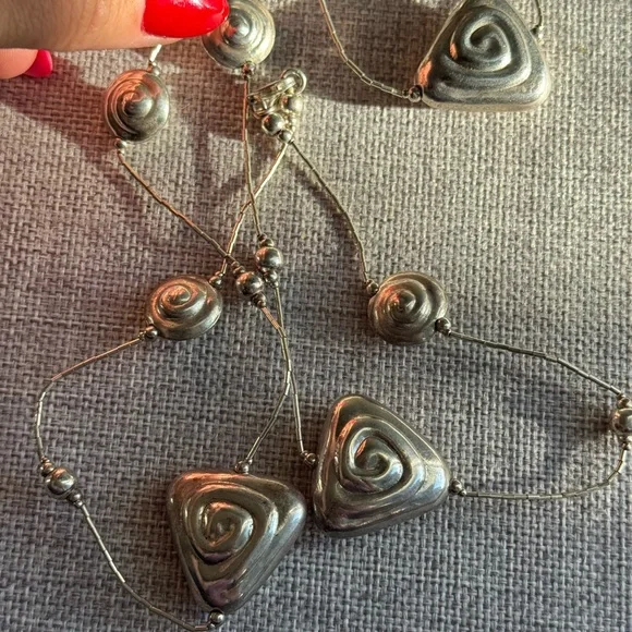 Elegant Vintage Sterling Silver Swirl Necklace